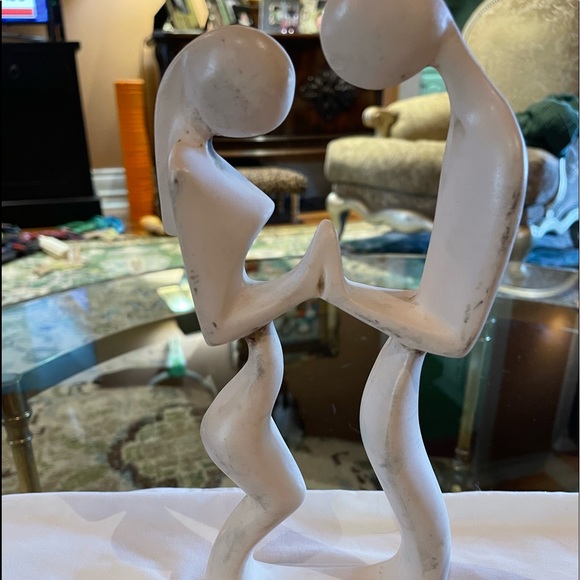 CERAMIC MALE AND FEMALE STATUE - Picture 2 of 8